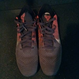 Basketball shoes with a grip